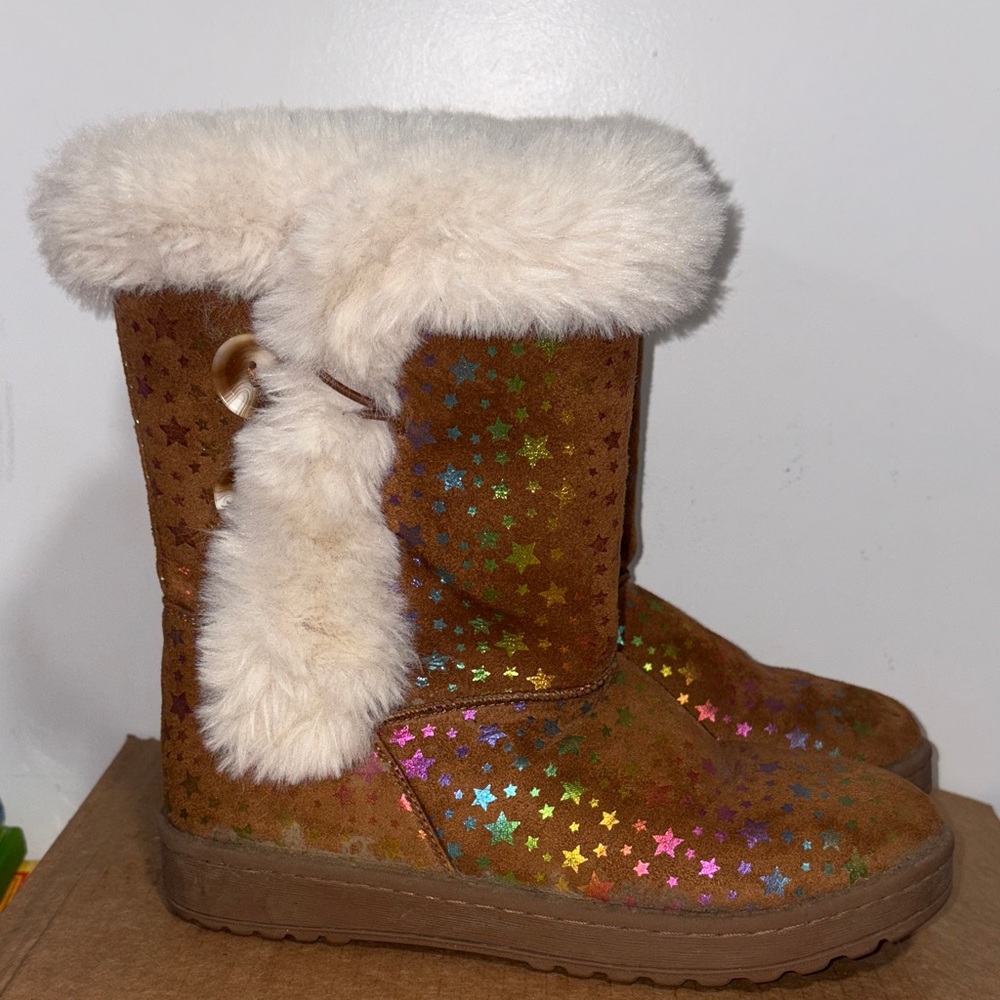 Jumping Beans Faux Fur Slippers size 5 Medium